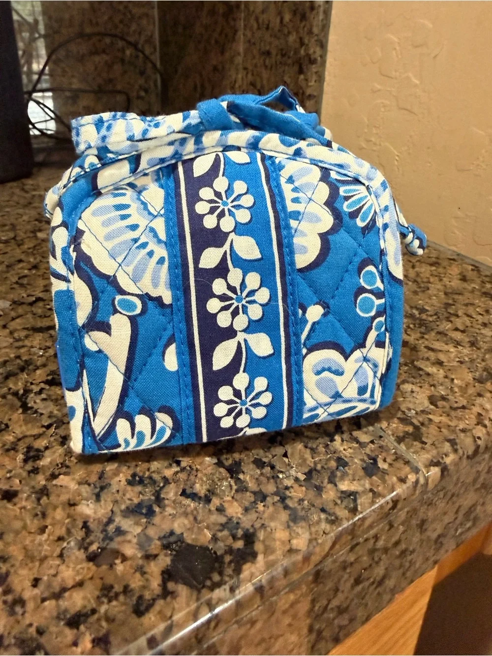 Vera Bradley All wrapped up